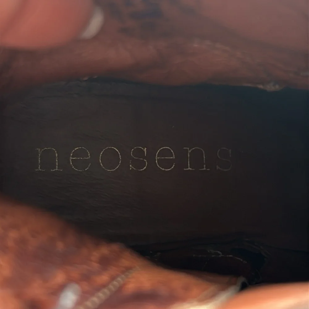 Neosens these booties